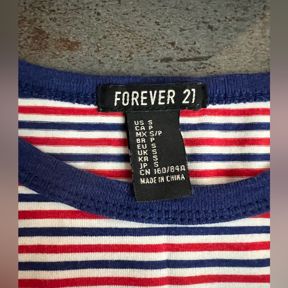 ❤️🤍💙🇺🇸FOREVER 21 Striped Top Tee⭐️ - Picture 4 of 4